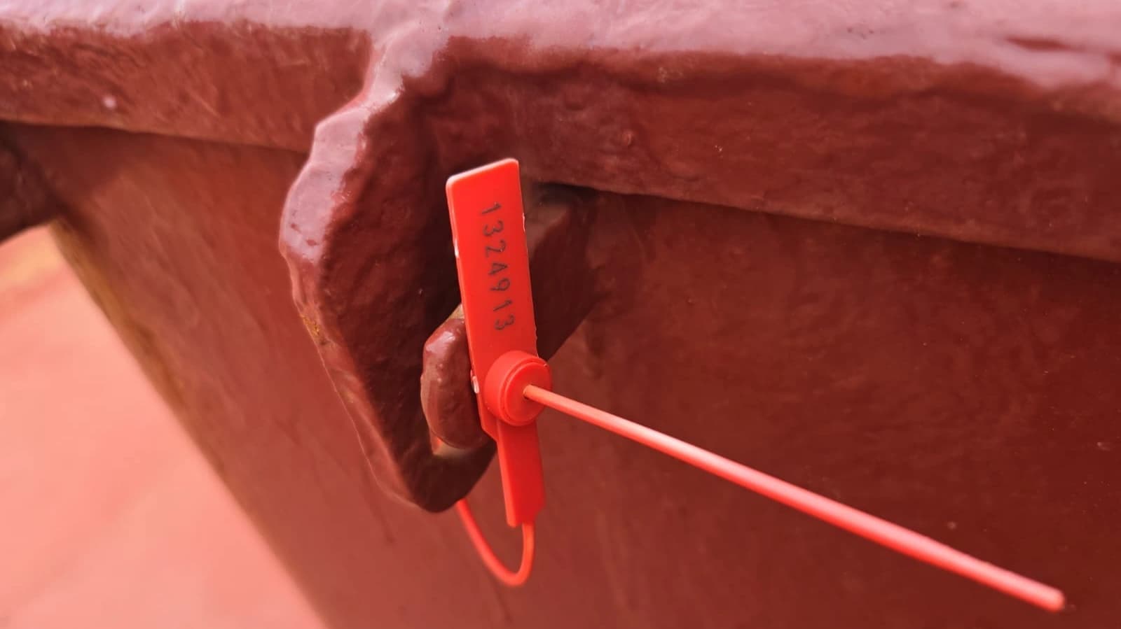Cargo Hold Sealing